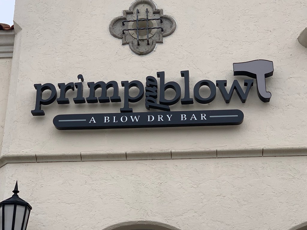 Large format printing and signage